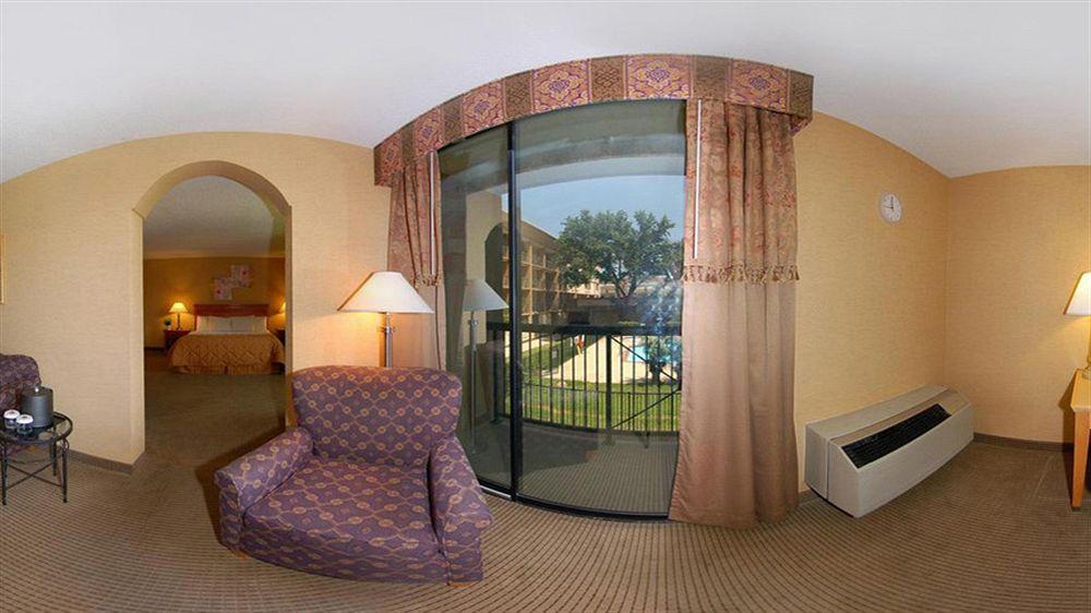 Clarion Hotel Park Central Dallas Dış mekan fotoğraf